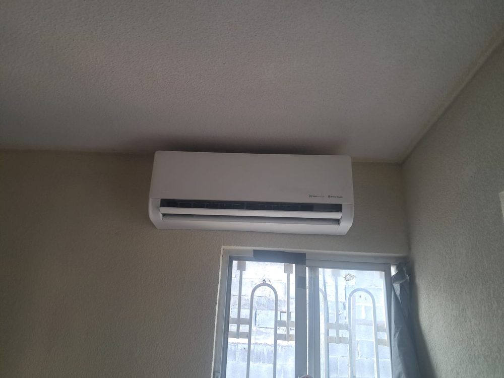 Minisplit instalado por Climastock en casa de un cliente